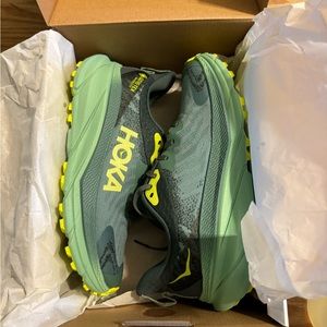 Women’s Hoka challenger ATR 7 GTX sz 8.5
